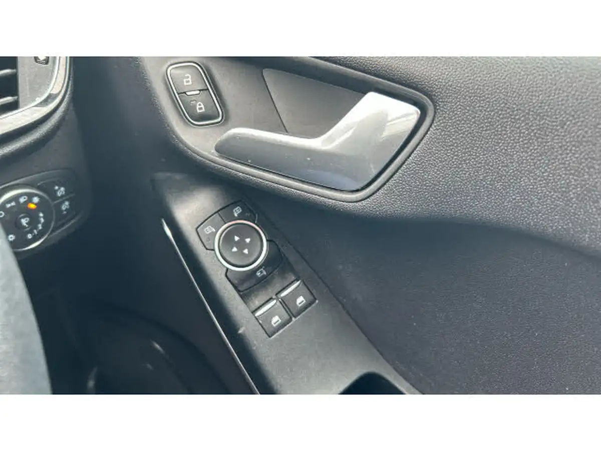 2019-ford-fiesta-10t-titanium-125ps-5d-big-32