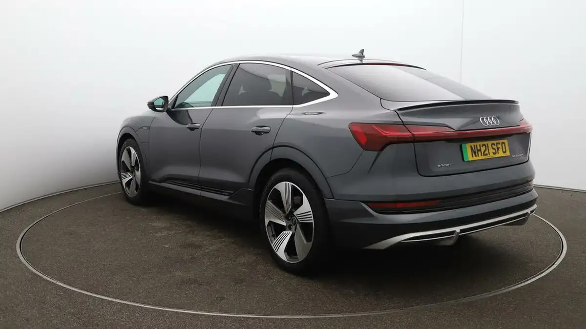 2021-audi-e-tron-55e-s-line-sportback-big-64