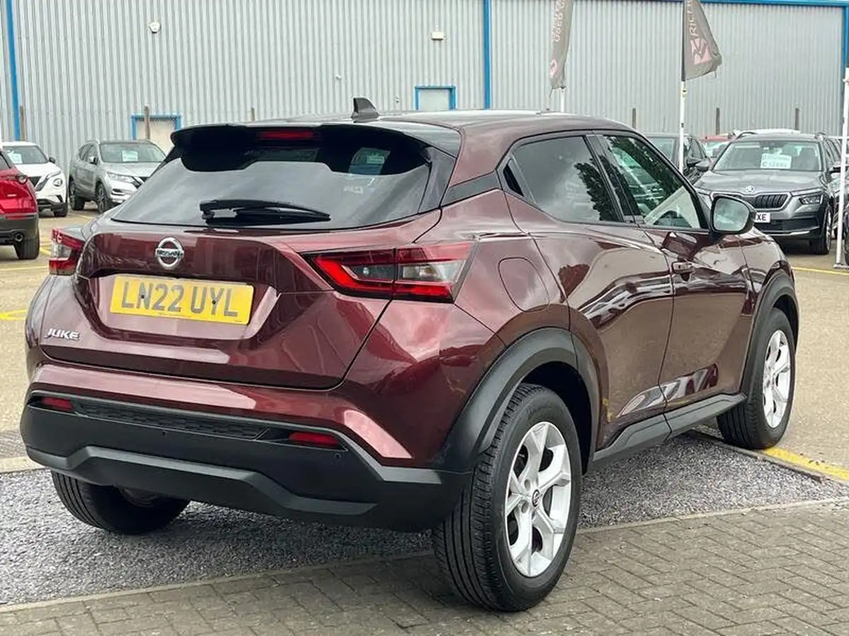 2022-nissan-juke-10-dig-t-n-connecta-big-2