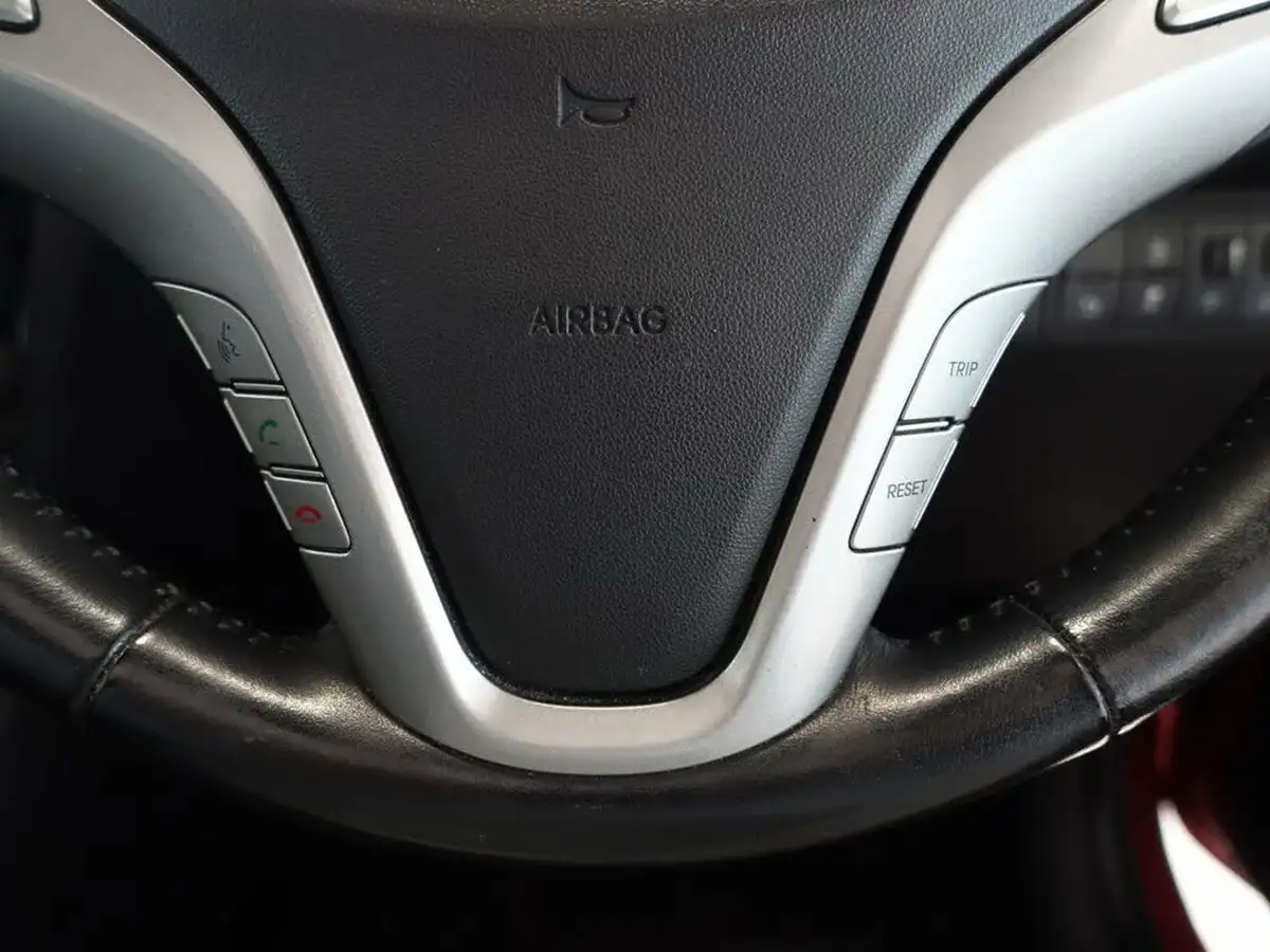 2016-hyundai-ix20-14-premium-big-24