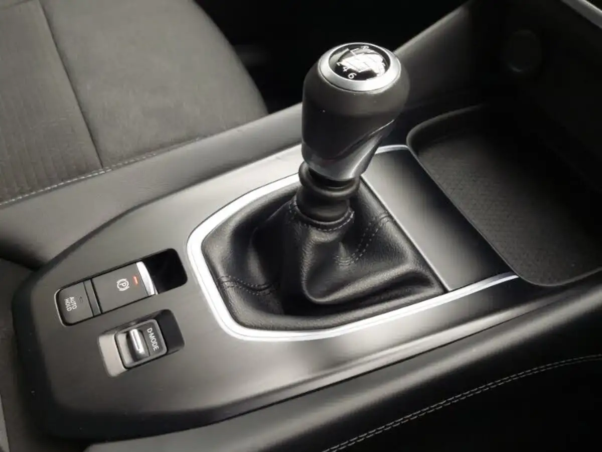 2022-nissan-qashqai-13-dig-t-n-connecta-140ps-big-16