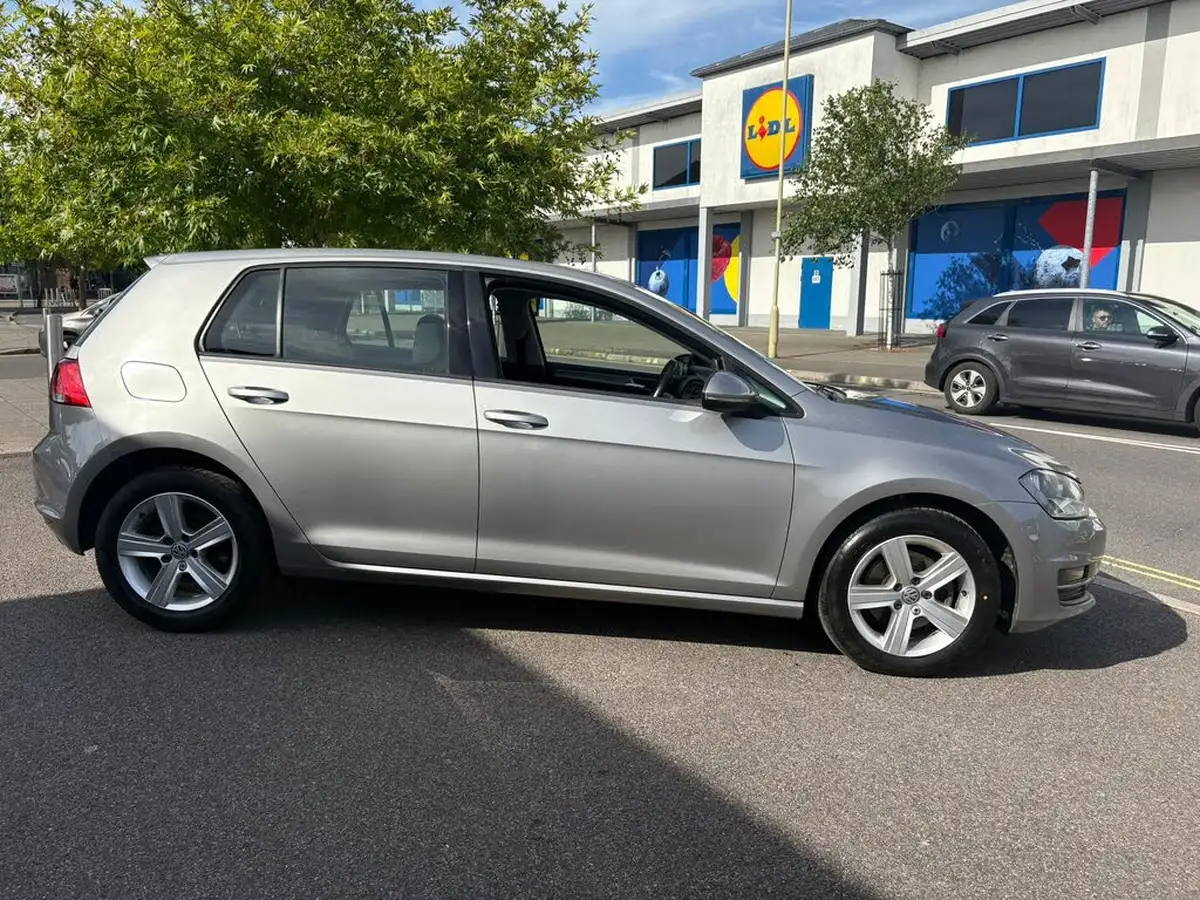 2014-volkswagen-golf-14-match-5d-big-4