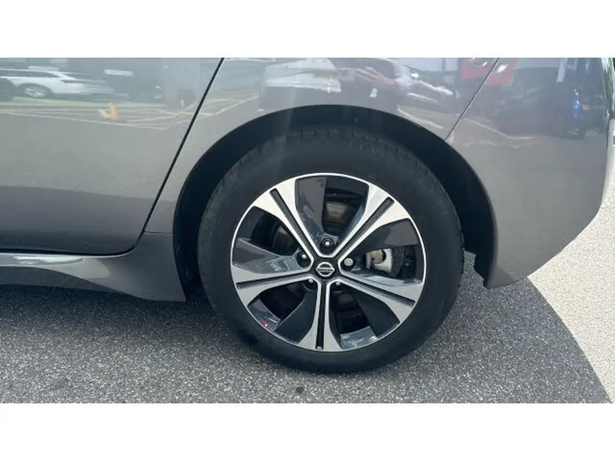 2021-nissan-leaf-e-tekna-big-21