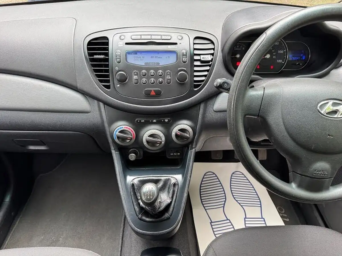 2012-hyundai-i10-12-active-big-26