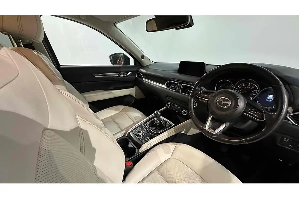 2017-mazda-cx-5-20-sport-nav-big-28