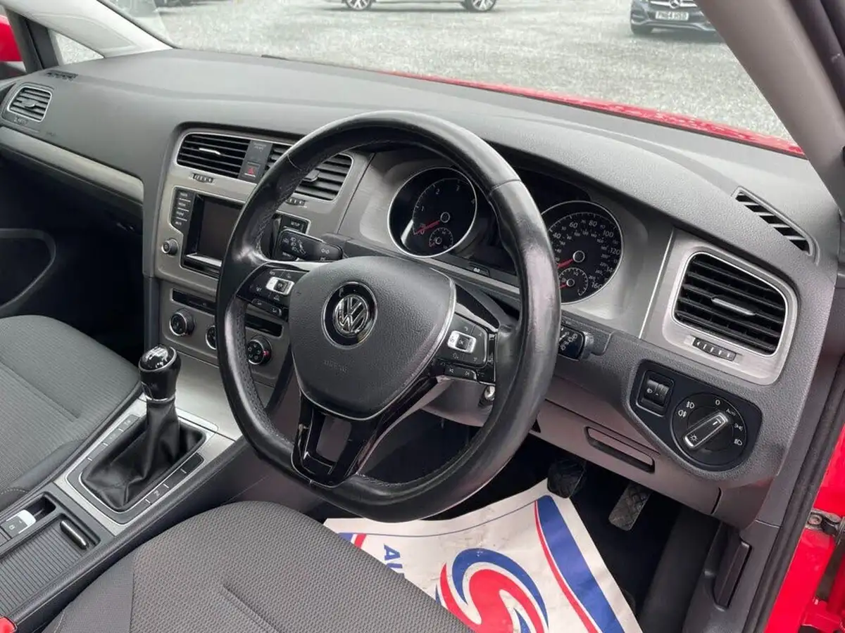 2015-volkswagen-golf-16tdi-match-105ps-bmt-ss-5d-big-7