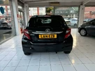 2014-toyota-yaris-small-9