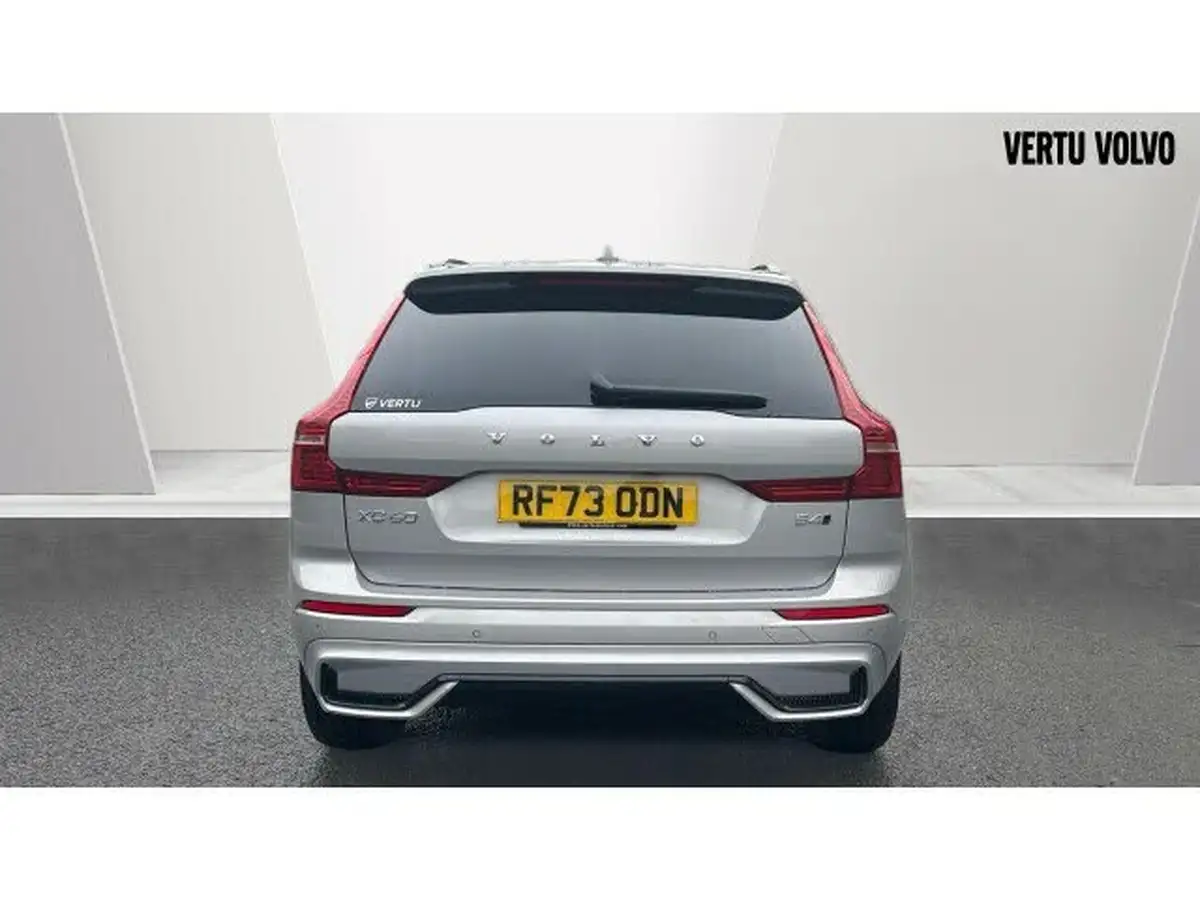 2023-volvo-xc60-20td-b4-plus-big-12