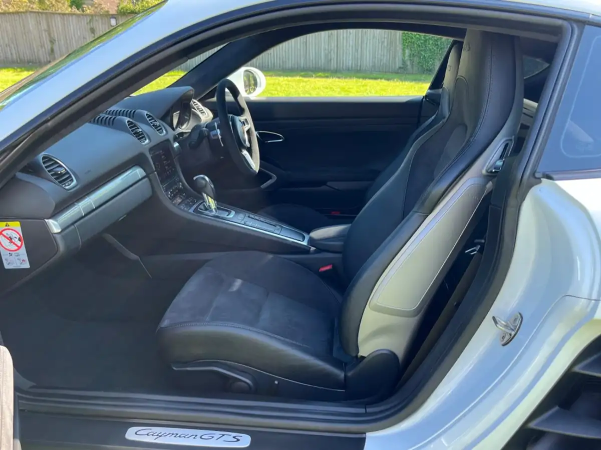 2018-porsche-cayman-718-25-cayman-gts-ss-pdk-big-27