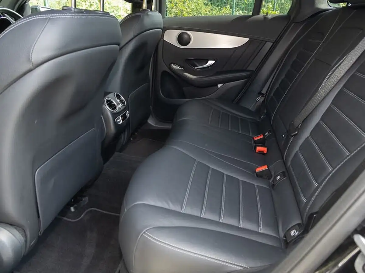 2022-mercedes-benz-glc-class-20d-glc220d-amg-line-195ps-station-wagon-5d-1950cc-4matic-plus-big-5