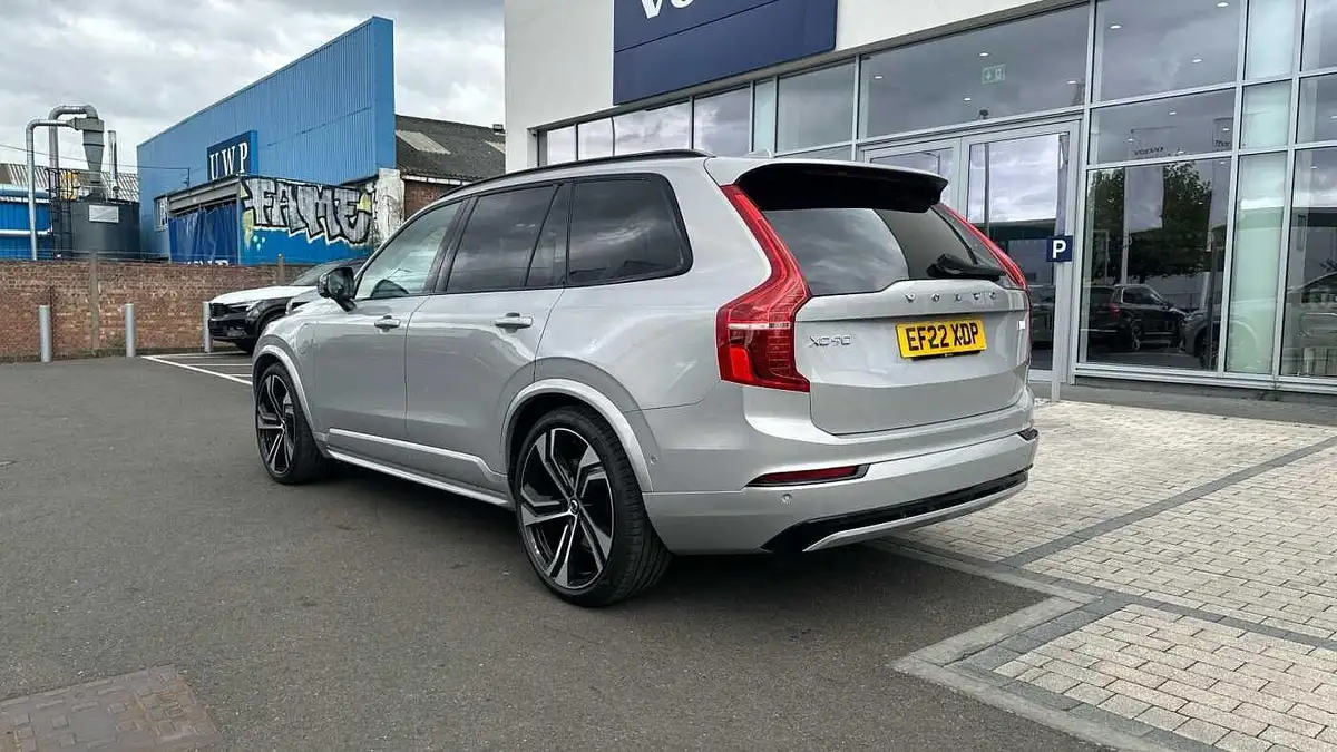 2022-volvo-xc90-20-t8-ultimate-bright-big-35