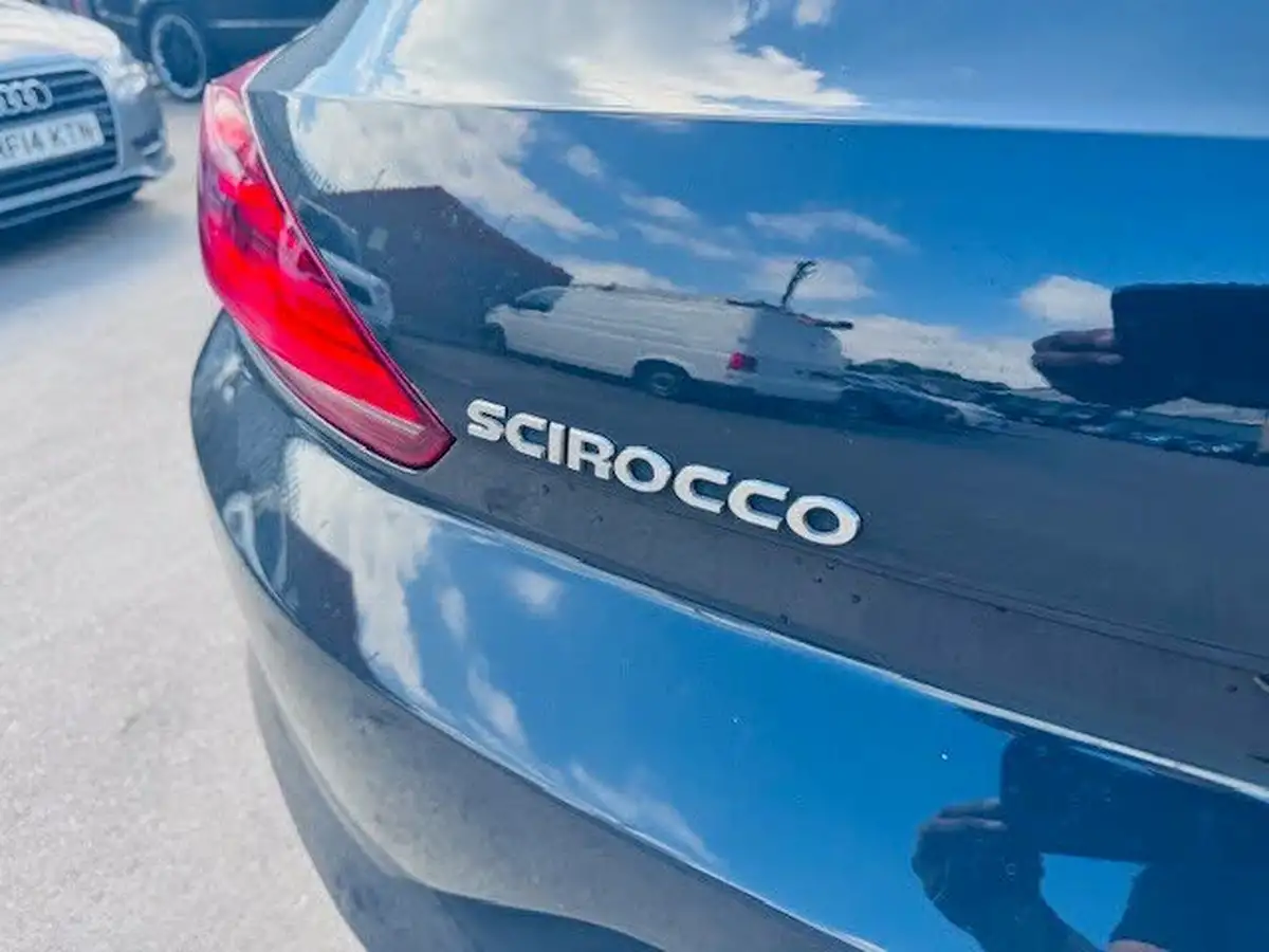 2017-volkswagen-scirocco-20tdi-gt-black-edition-150ps-bmt-big-15