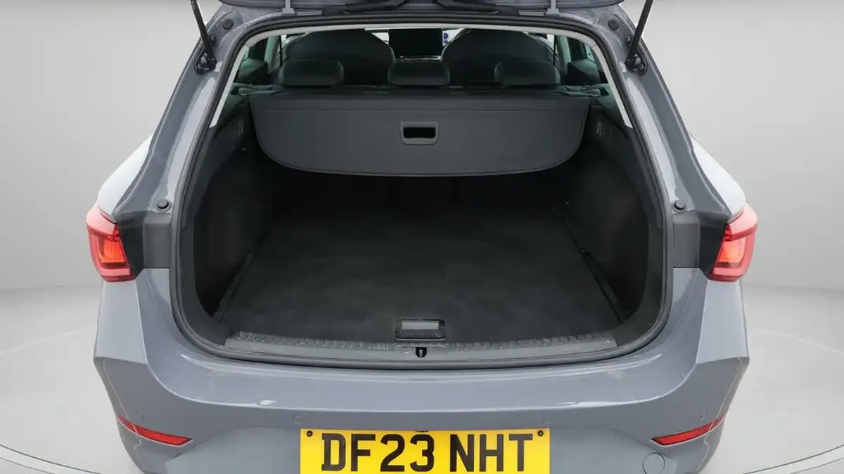 2023-cupra-leon-nf-15-etsi-v1-estate-big-17