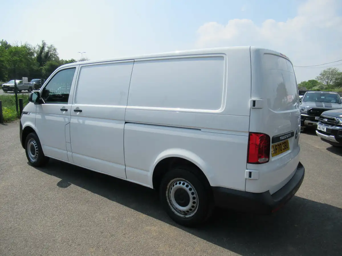 2020-volkswagen-transporter-20tdi-t28-startline-bmt-lwb-110pseu6dt-e-big-8