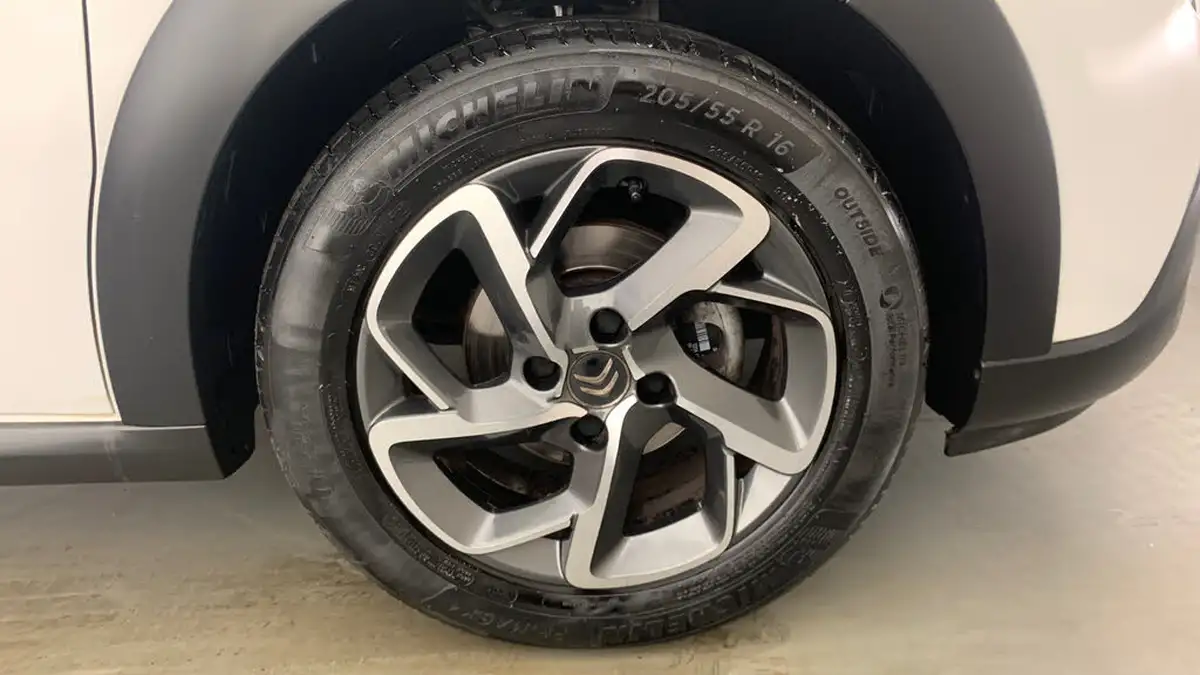2021-citroen-c3-12-puretech-shine-83ps-big-22