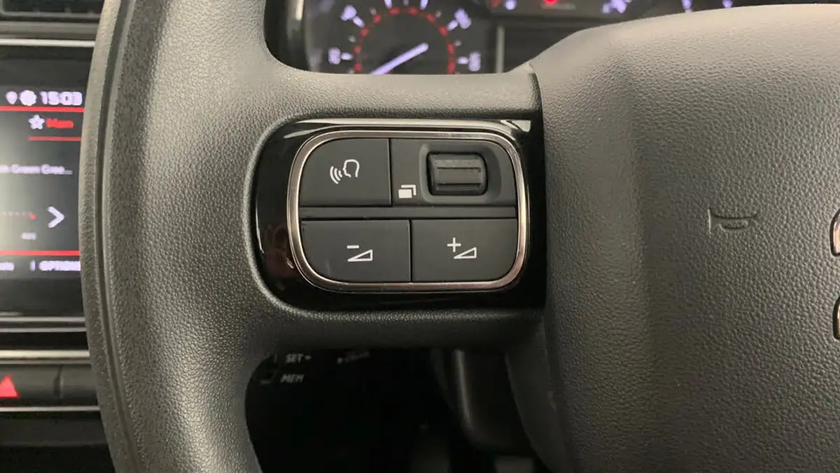 2021-citroen-c3-12-puretech-shine-83ps-big-18