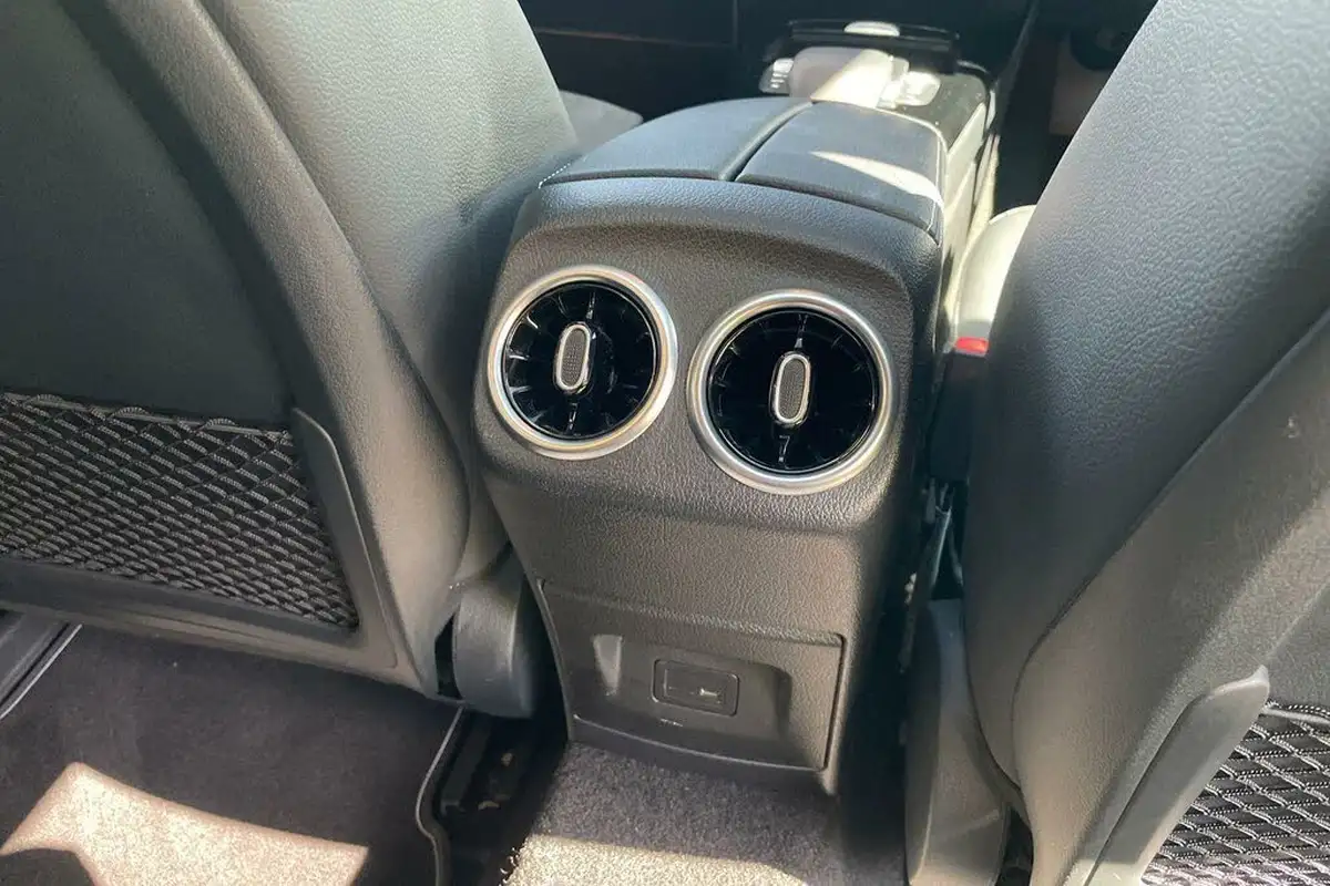 2021-mercedes-benz-a-class-13-a200-exclusive-edition-7g-dct-big-15