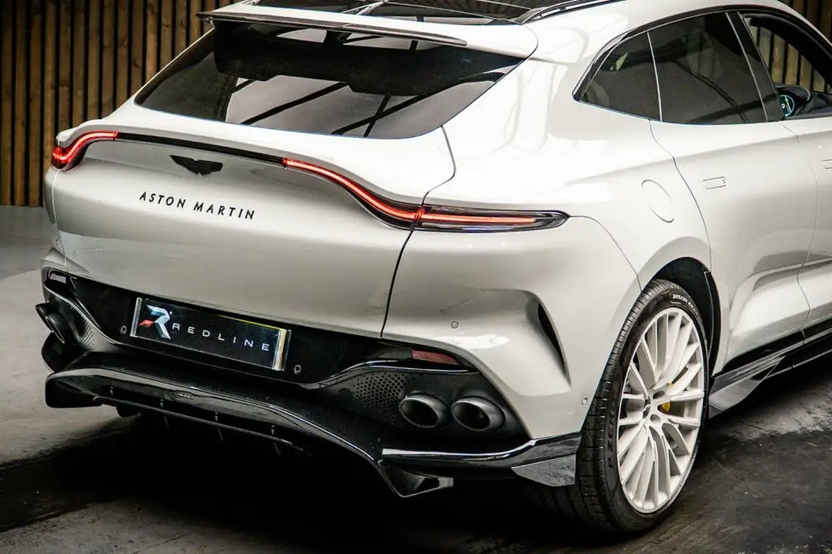 2022-aston-martin-dbx-40-v8-big-21