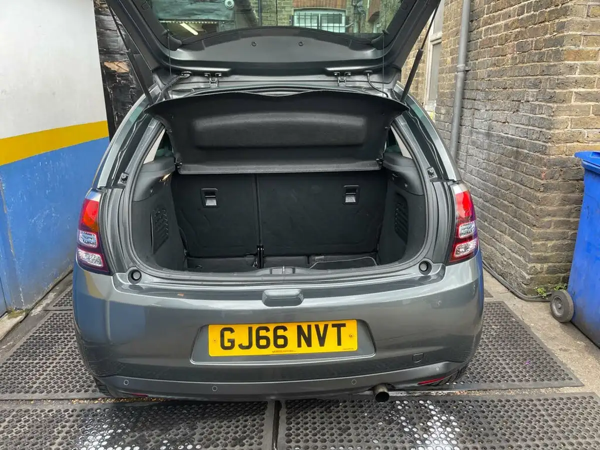 2016-citroen-c3-12-puretech-platinum-big-10