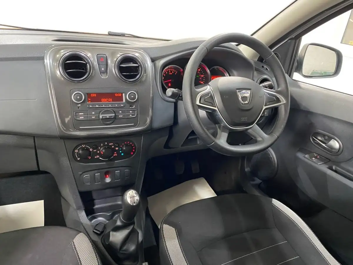 2018-dacia-sandero-stepway-09-tce-essential-big-9