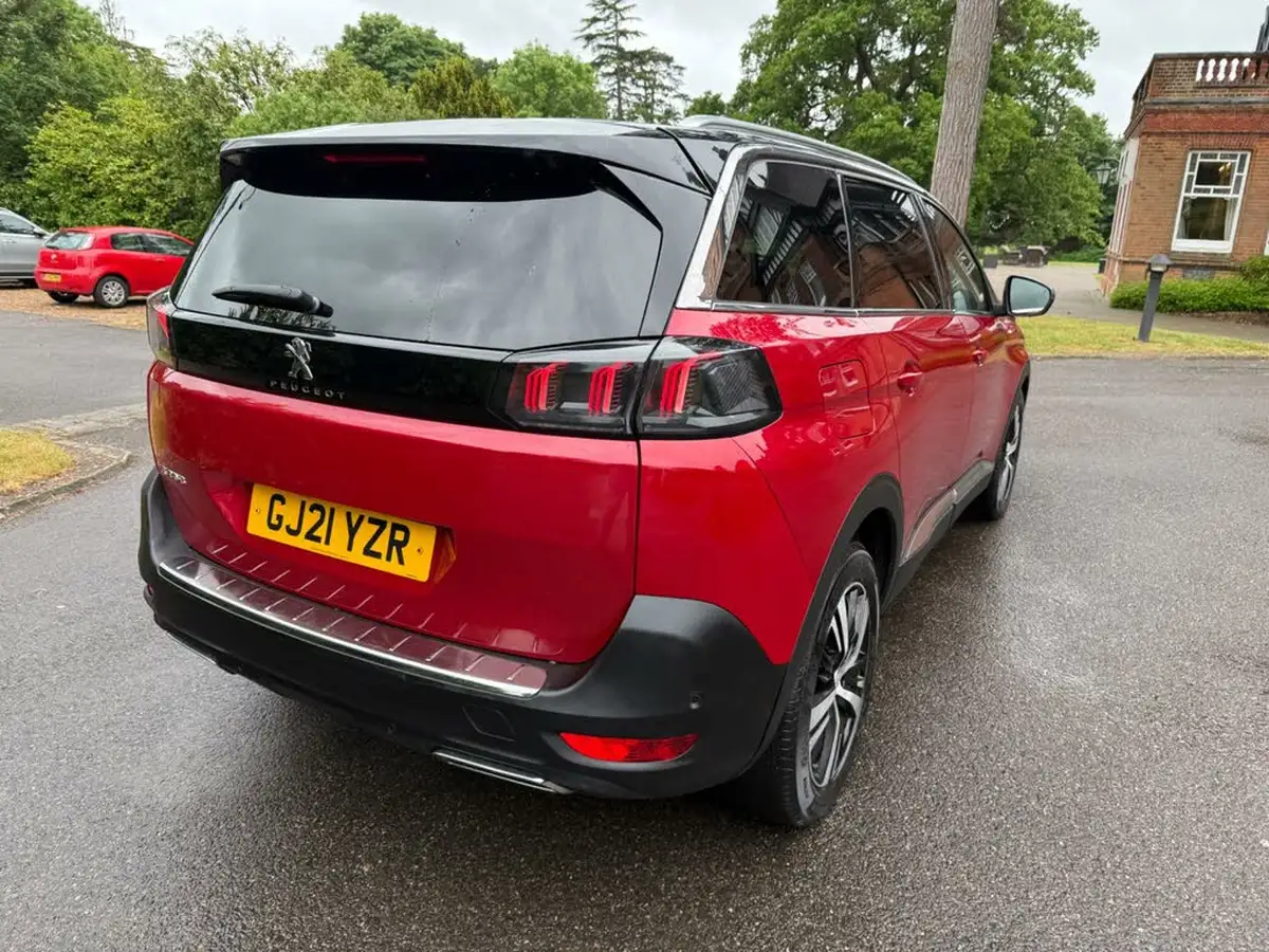 2021-peugeot-5008-suv-20-bluehdi-gt-177bhp-big-11