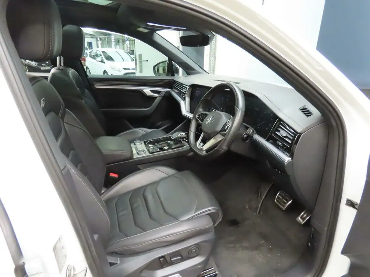 2021-volkswagen-touareg-30tdi-black-edition-286ps-big-11