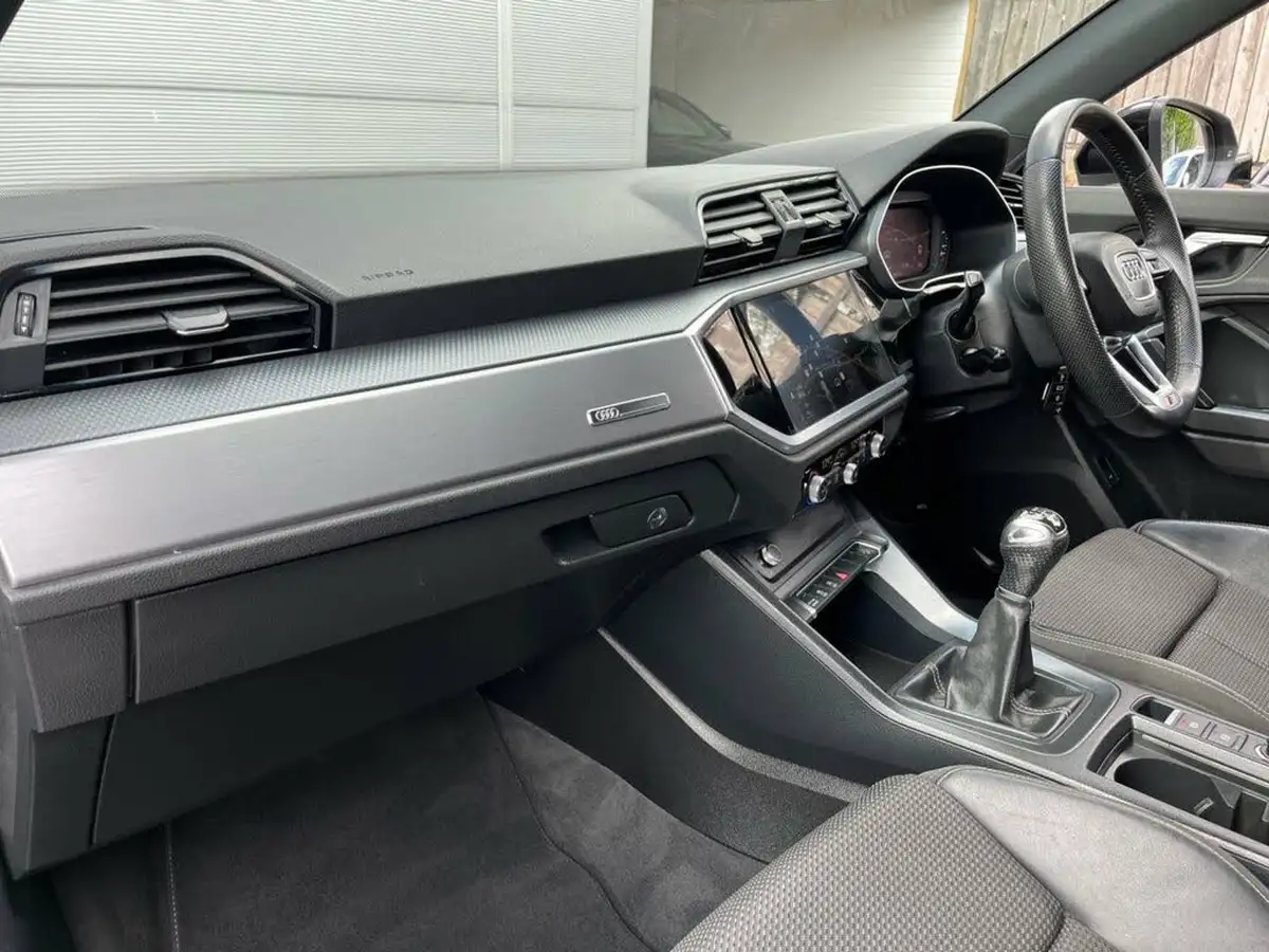 2019-audi-q3-15-35-tfsi-s-line-cod-station-wagon-1498cc-big-20