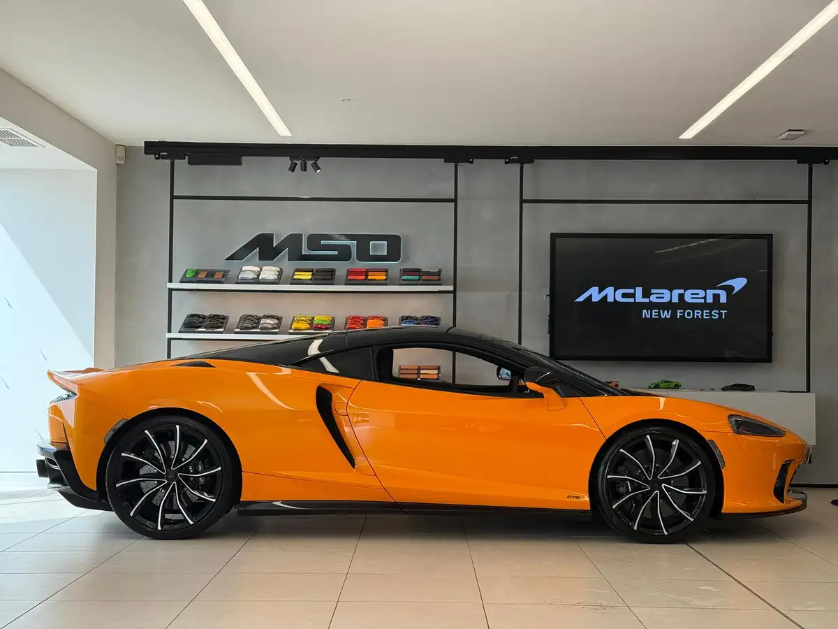 2025-mclaren-gt-40-big-1