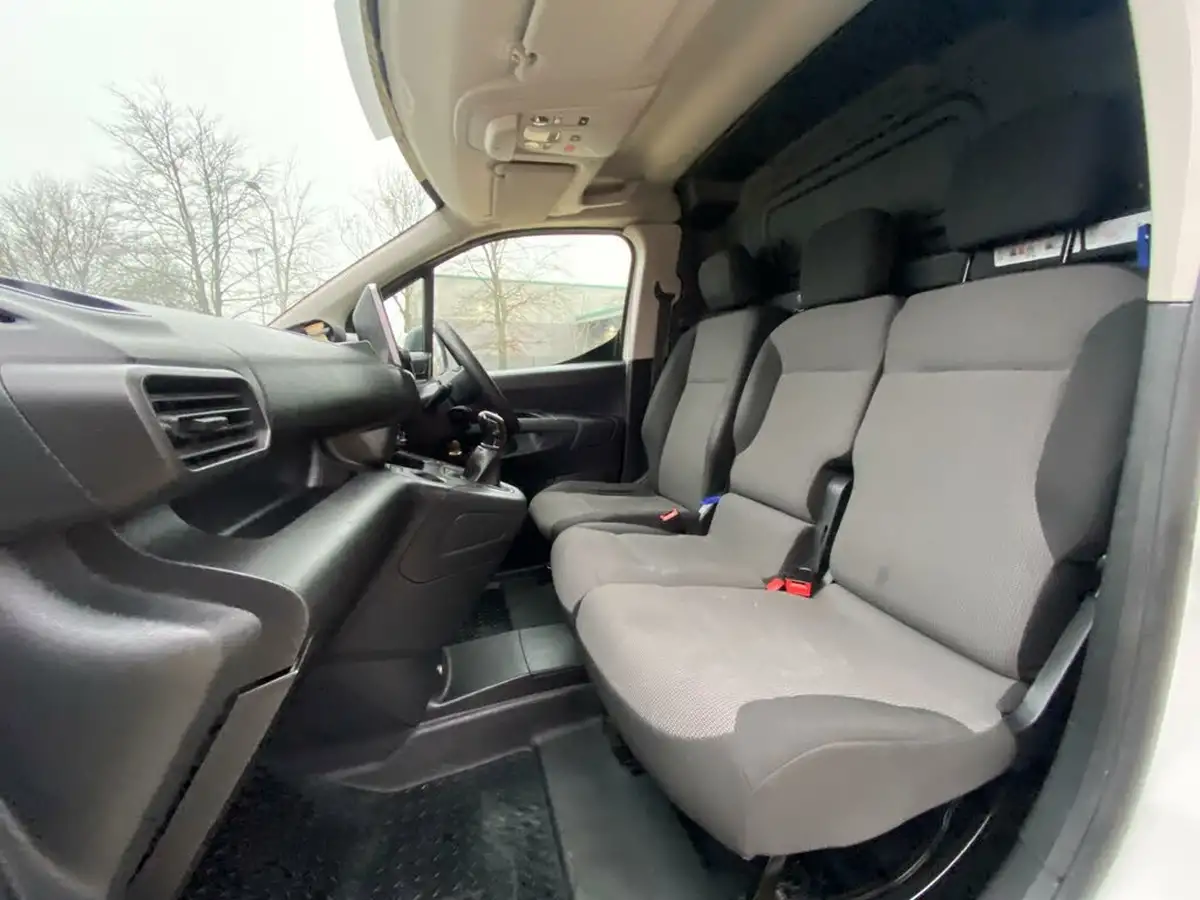 2019-citroen-berlingo-15bluehdi-1000-enterprise-100pseu6dt-e-panel-big-8