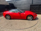 2010-ferrari-california-43-small-32