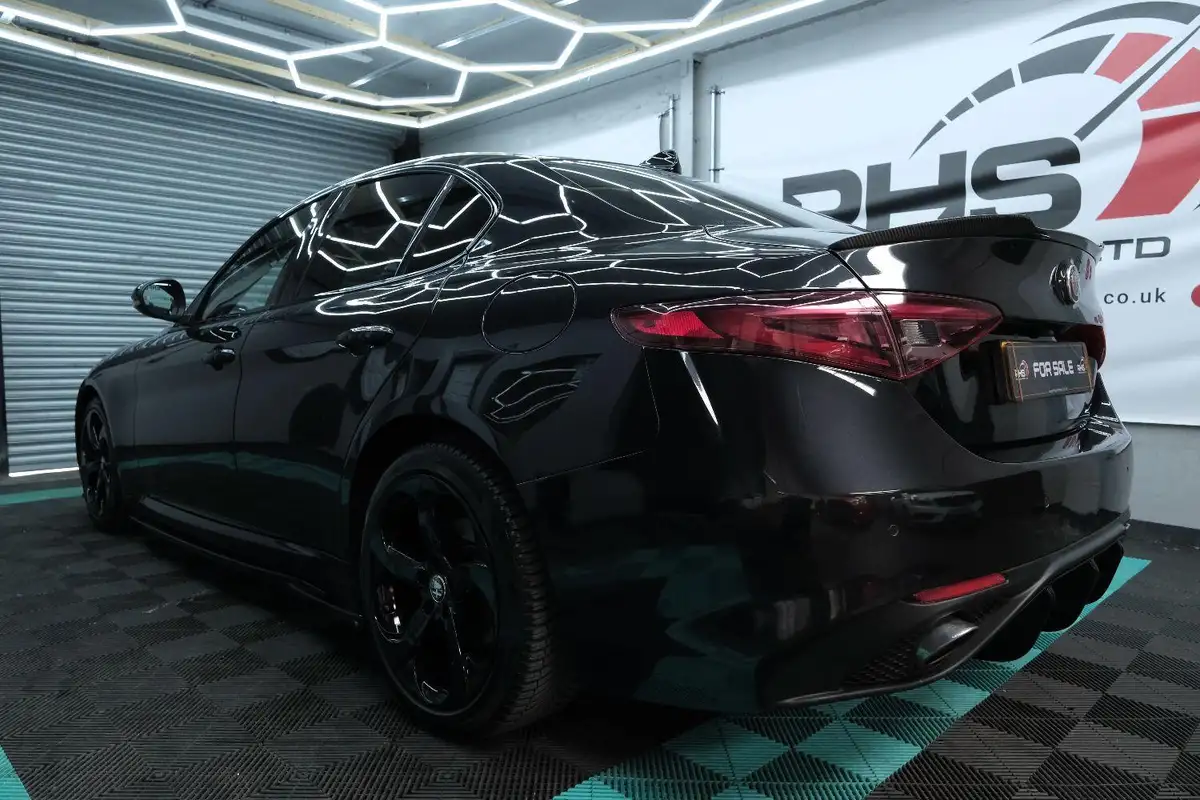 2018-alfa-romeo-giulia-22td-speciale-177bhp-big-9