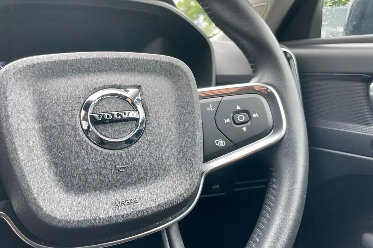 2021-volvo-xc40-15-t3-inscription-161bhp-auto-big-35