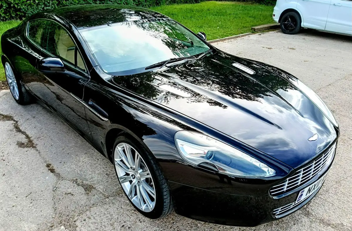 2011-aston-martin-rapide-s-v12-60-big-0