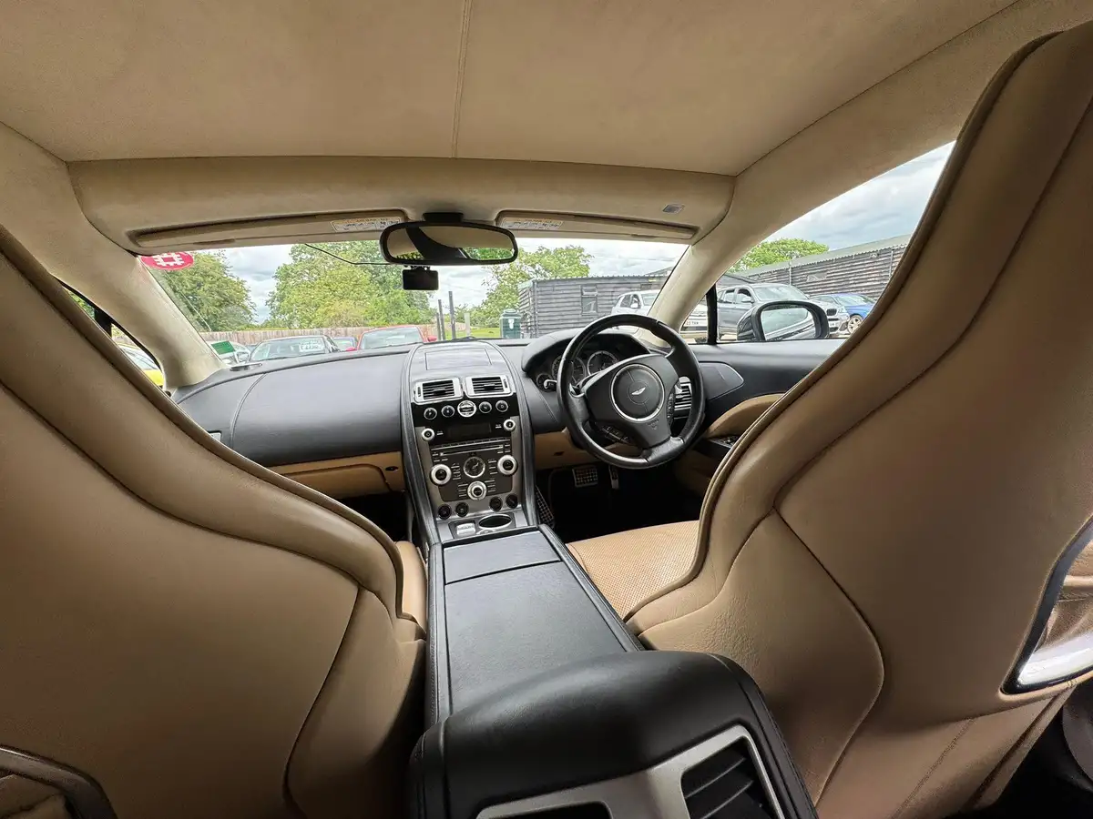 2011-aston-martin-rapide-s-v12-60-big-24