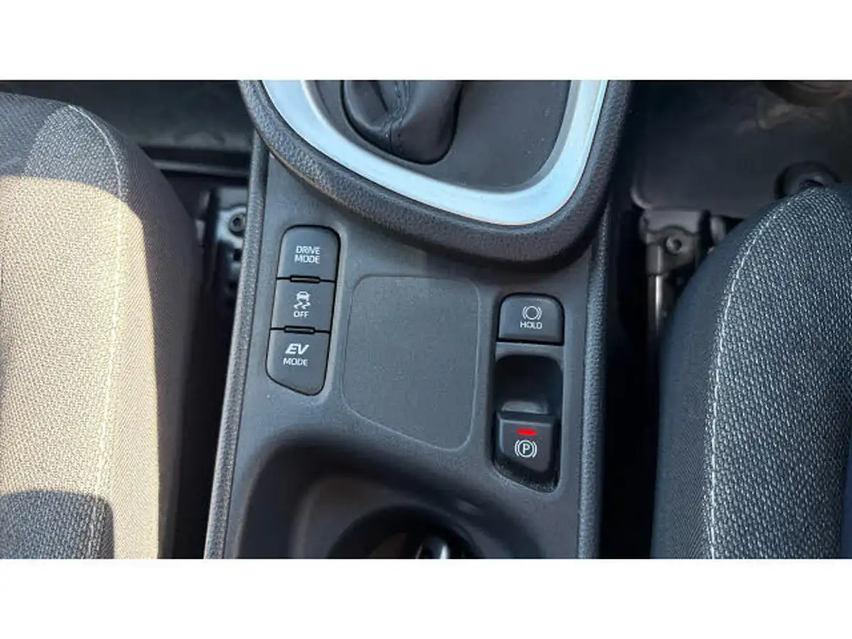 2022-toyota-yaris-15-vvt-i-design-panoramic-roof-big-22
