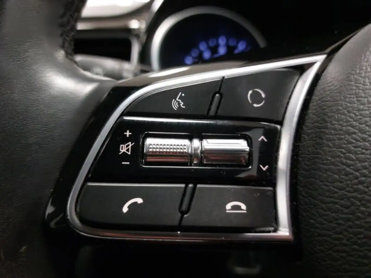 2021-kia-xceed-15-t-gdi-3-big-13