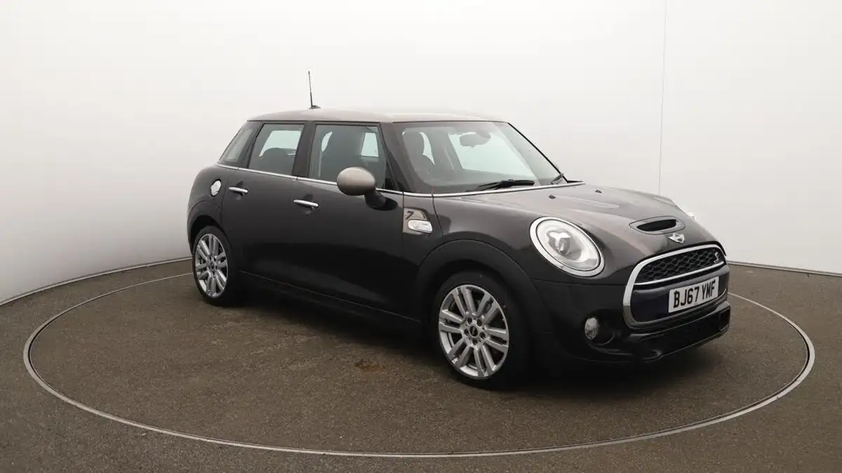 2017-mini-cooper-20-cooper-s-seven-media-xlss-5d-big-42