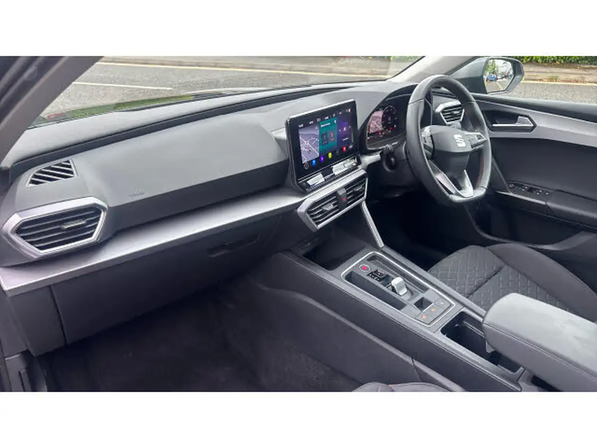 2024-seat-leon-14-e-hybrid-fr-hatchback-big-1