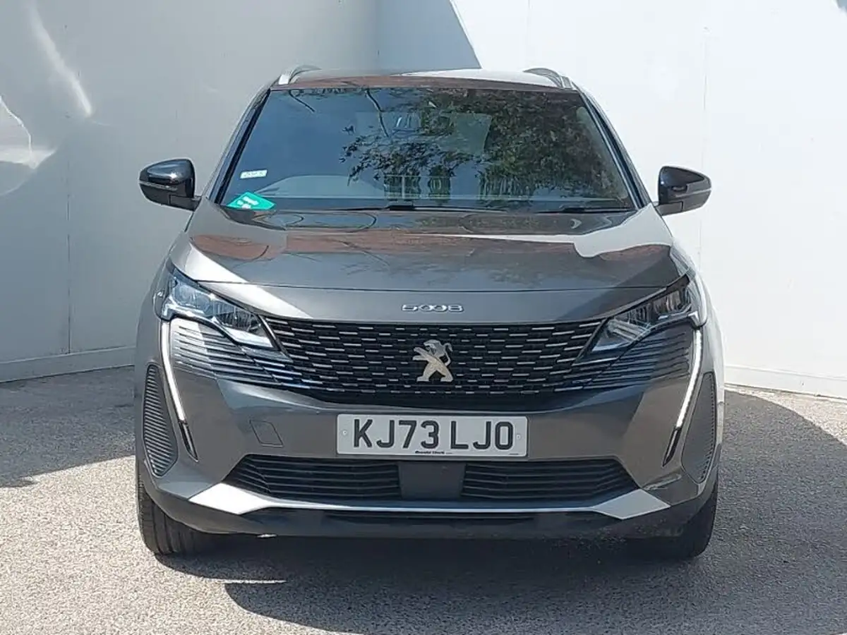 2024-peugeot-5008-suv-12-puretech-allure-130ps-eat8-big-11