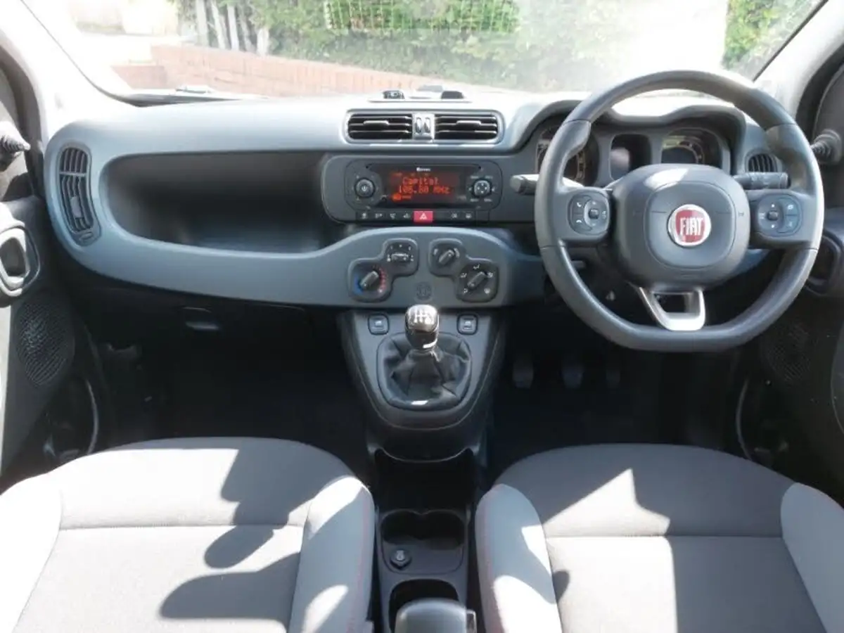 2015-fiat-panda-12-easy-big-2