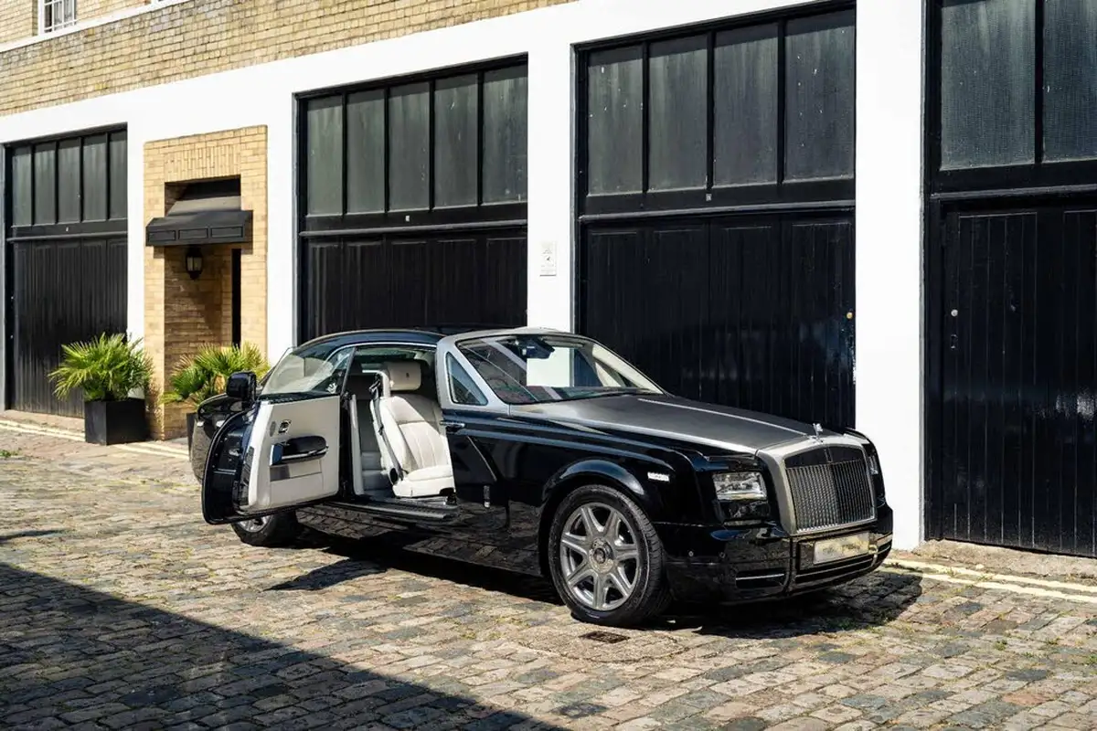2016-rolls-royce-phantom-big-5