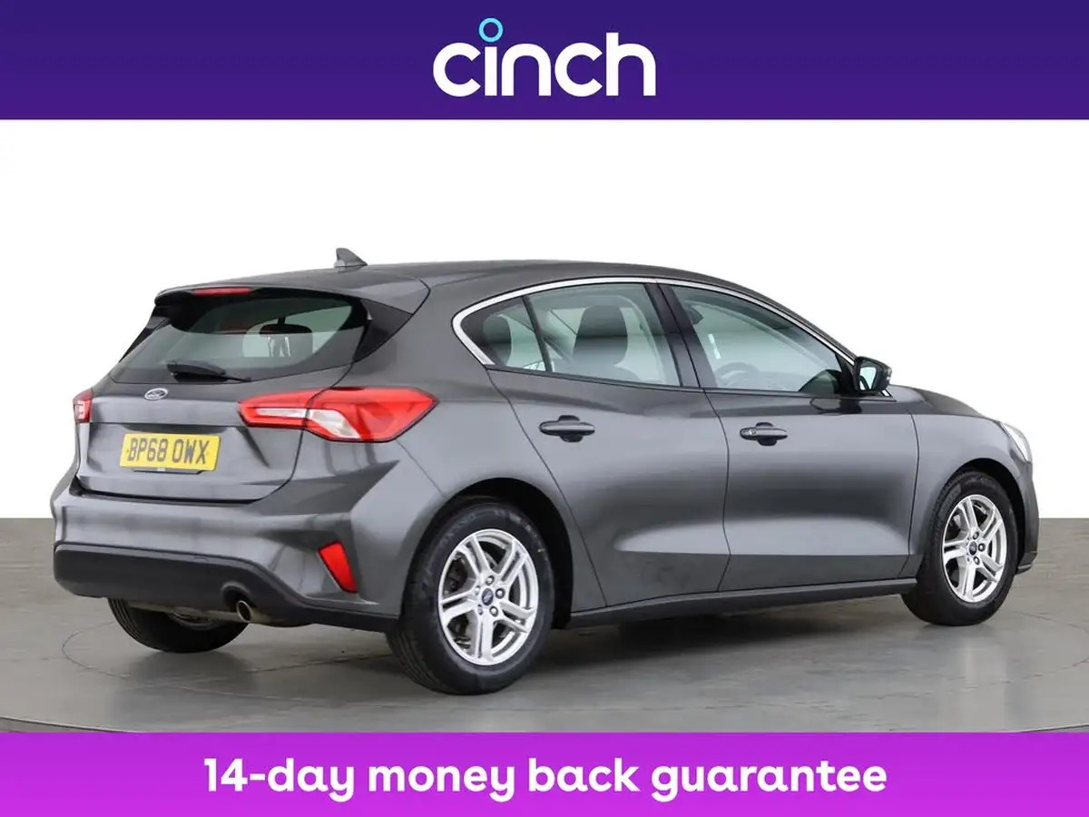 2018-ford-focus-10t-zetec-100ps-hatchback-big-8