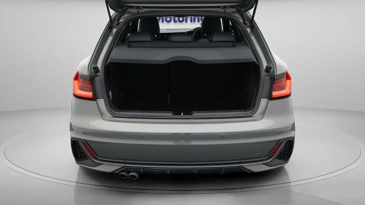 2019-audi-a1-20-40-tfsi-s-line-competition-big-26