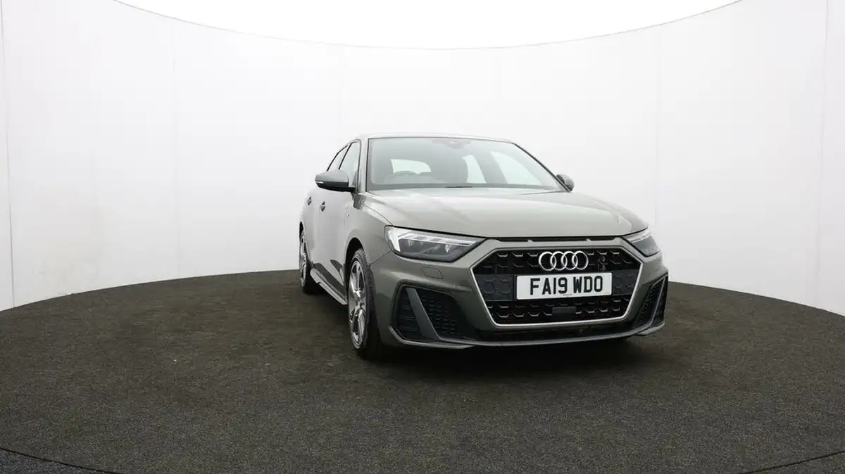 2019-audi-a1-20-40-tfsi-s-line-competition-big-50