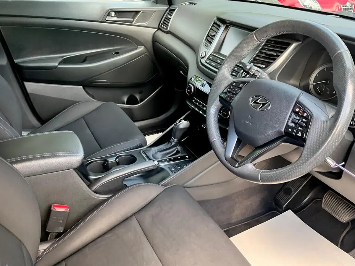 2018-hyundai-tucson-17crdi-blue-drive-go-se-141ps-dct-big-16