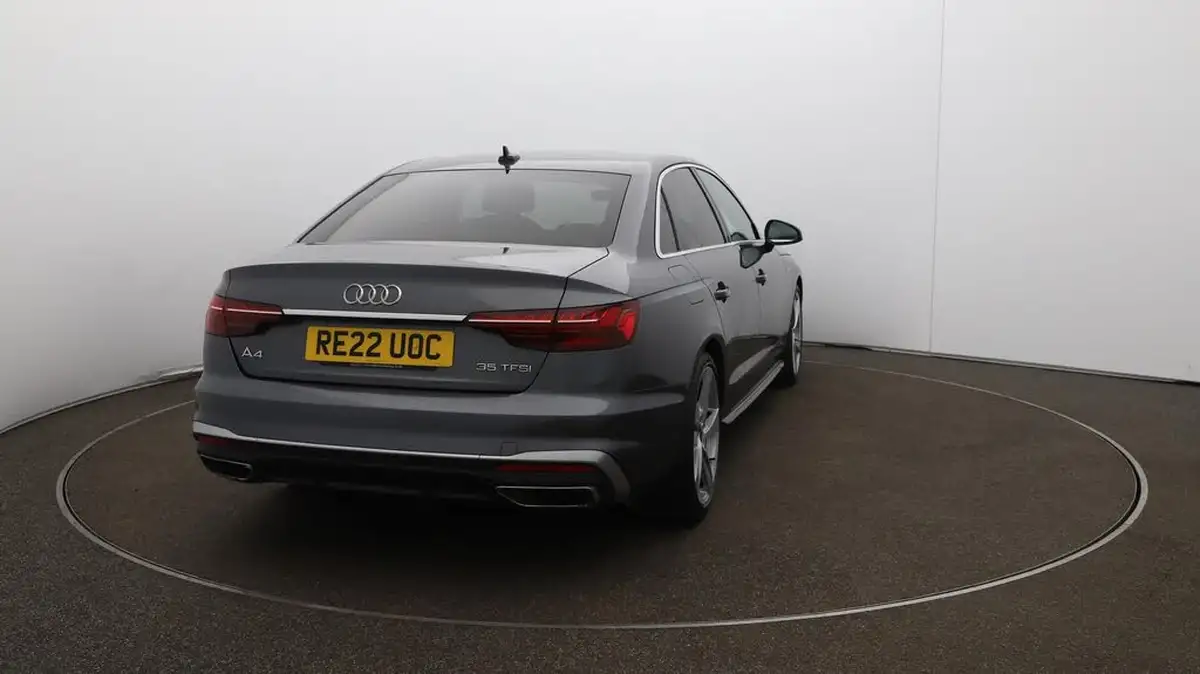 2022-audi-a4-20-35-tfsi-s-line-tronic-big-48