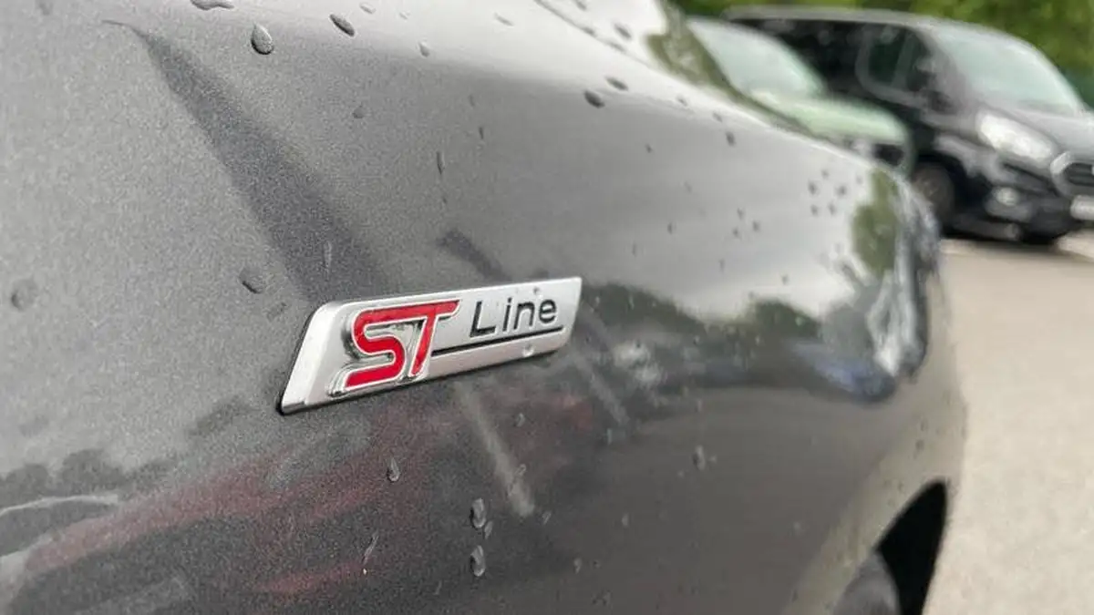 2019-ford-focus-10t-st-line-hatchback-big-9