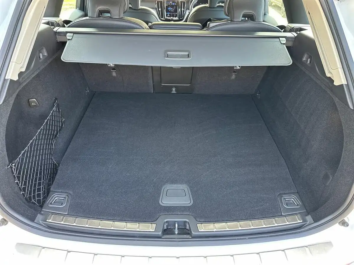 2022-volvo-xc60-20-t6-inscription-expression-350bhp-plug-in-hybrid-big-9