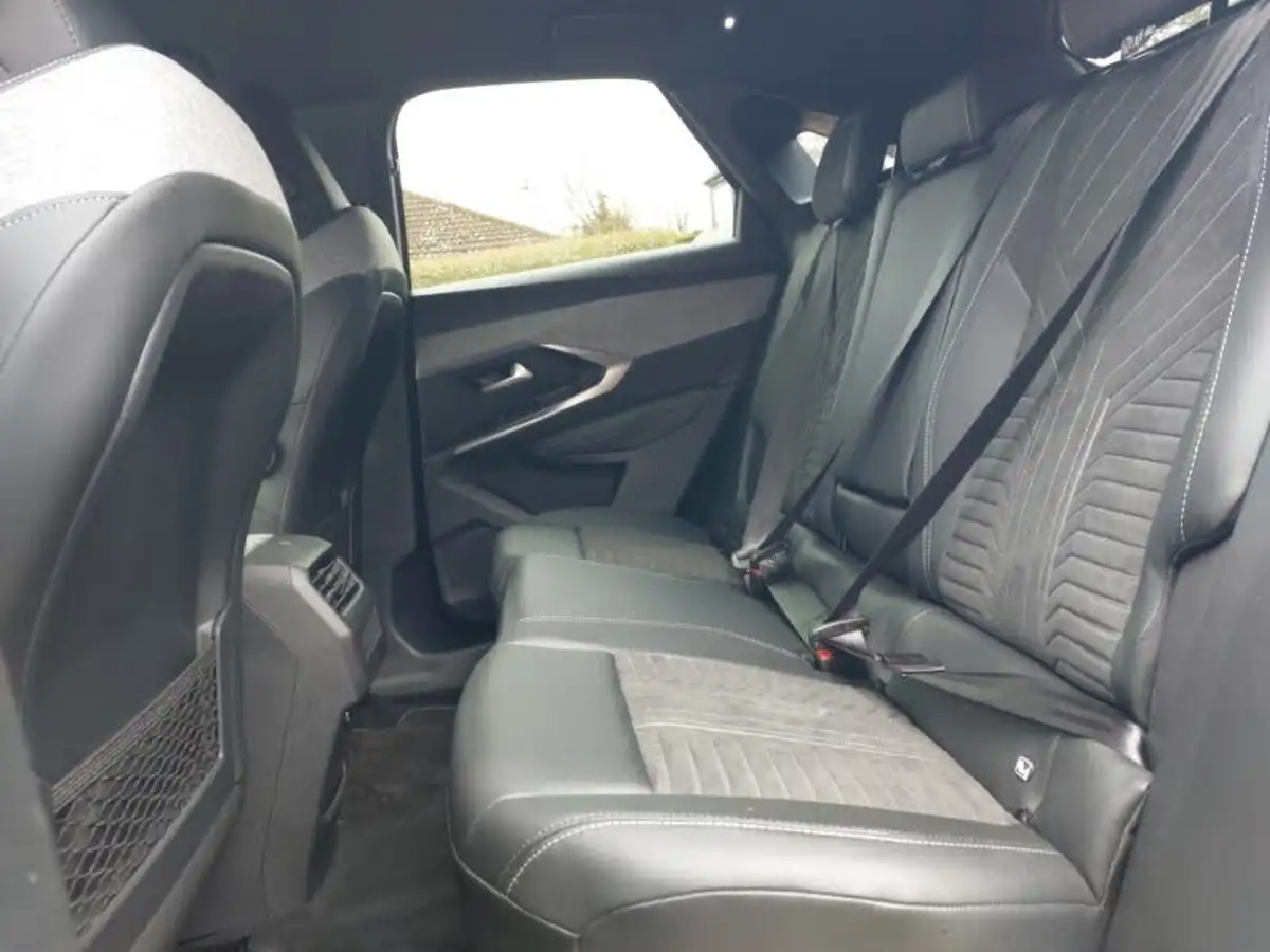 2024-peugeot-3008-suv-12-puretech-gt-136ps-hybrid-e-dsc6-big-5