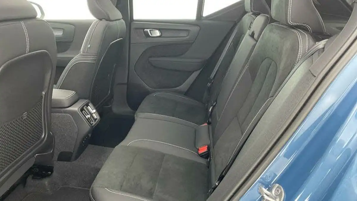 2023-volvo-xc40-20-b4-ultimate-big-37